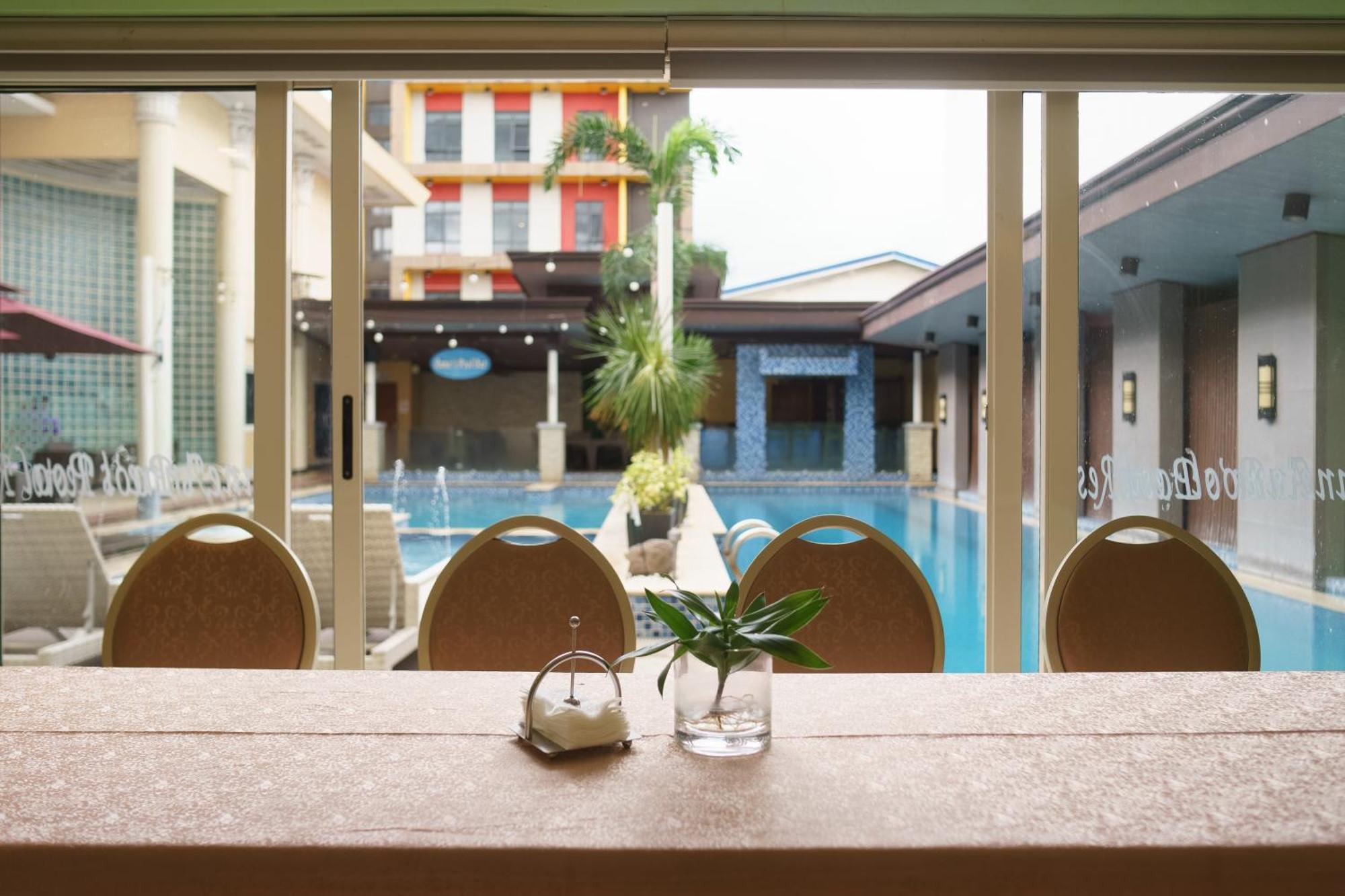 Villa Caceres Hotel Naga  Bagian luar foto
