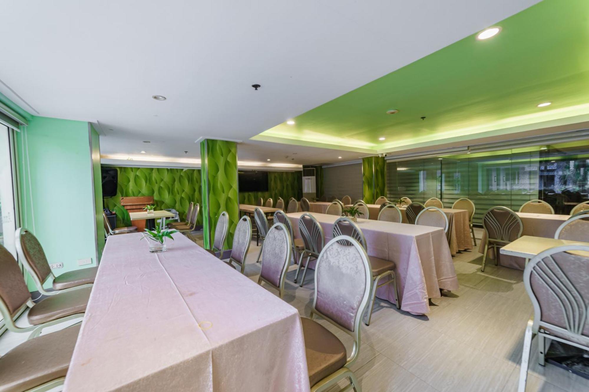 Villa Caceres Hotel Naga  Bagian luar foto